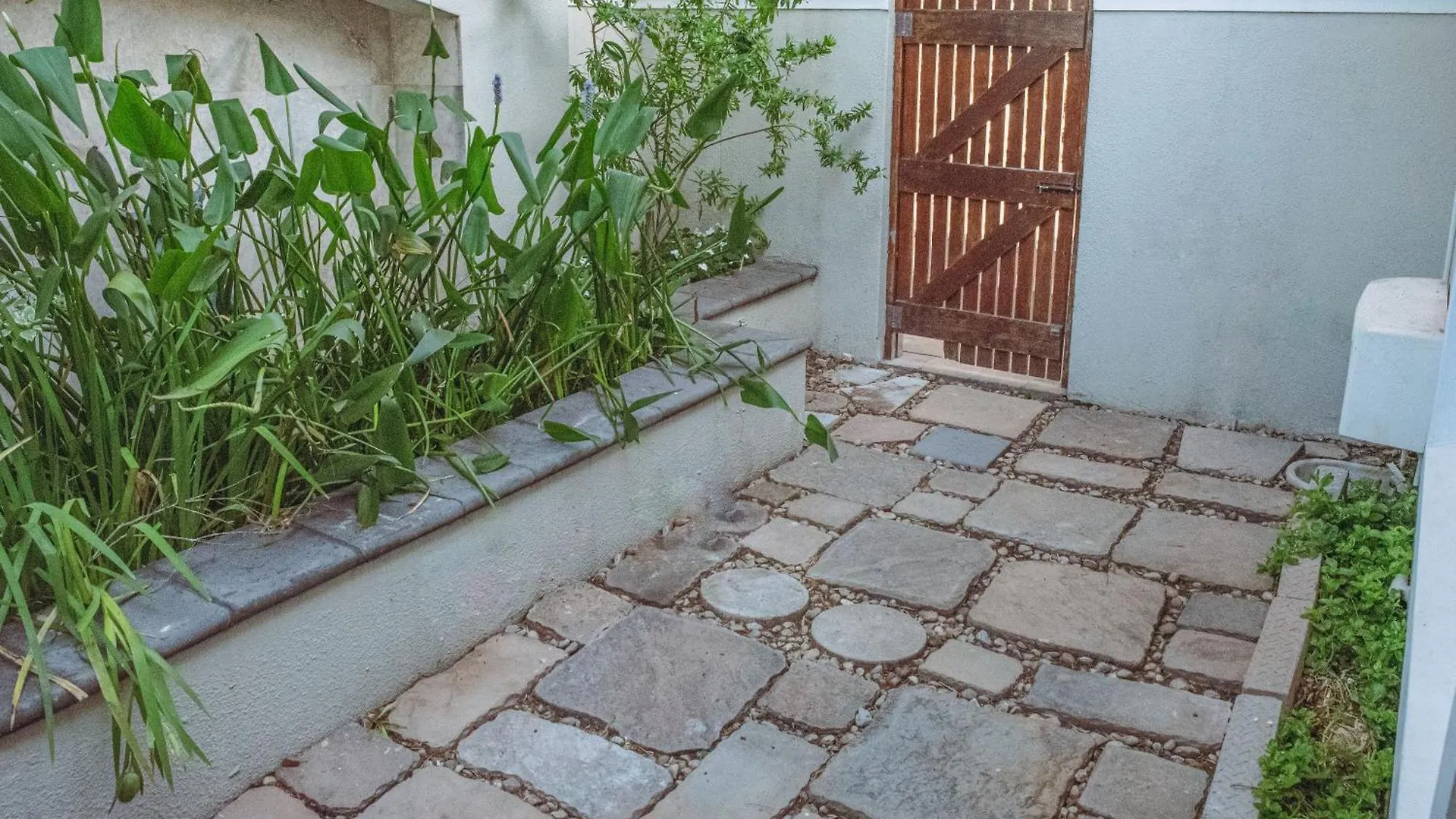 Guest house Kingsbeach Cottages Port Elizabeth